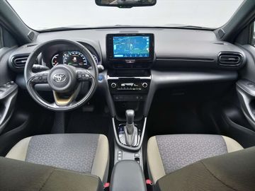 Car image 12