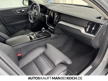 Car image 32