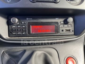 Car image 37