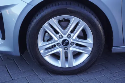 Car image 32