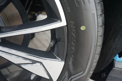 Car image 39