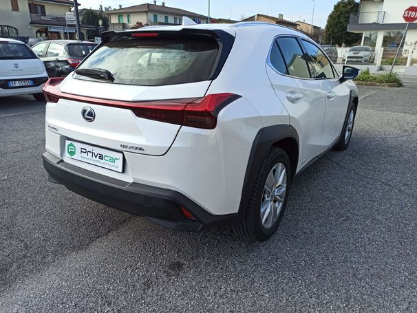 Lexus UX 250h 135 kW image number 28