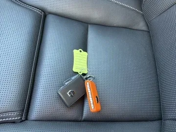 Car image 29