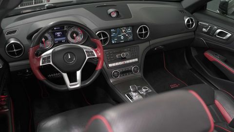 Car image 10