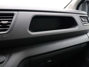 Car image 35