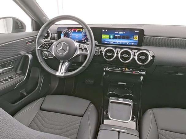 Mercedes-Benz A 180 100 kW image number 4