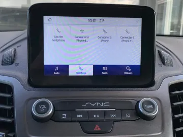 Car image 26