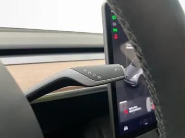 Car image 36