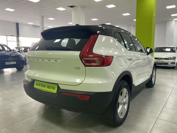 Volvo XC40 T2 Core Momentum 95 kW image number 5