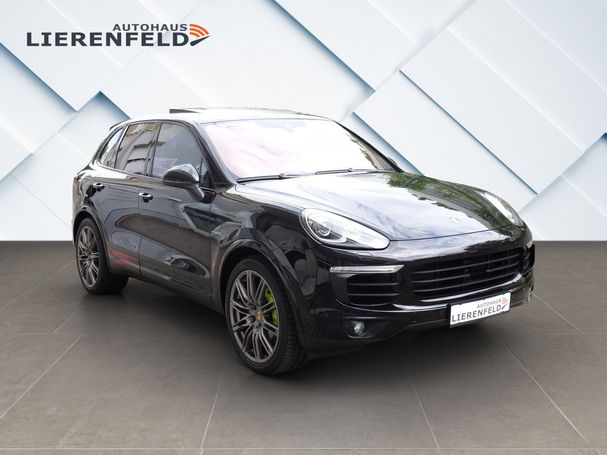 Porsche Cayenne S E-Hybrid 306 kW image number 2