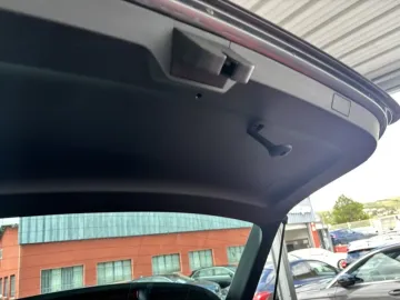 Car image 35