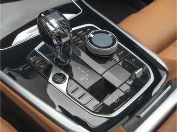 Car image 38