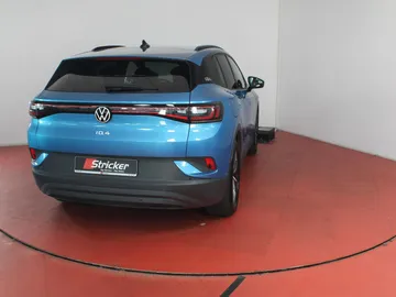 Car image 35