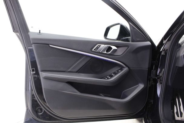 BMW 118i 100 kW image number 11