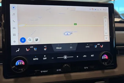 Car image 18