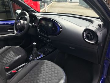 Car image 13