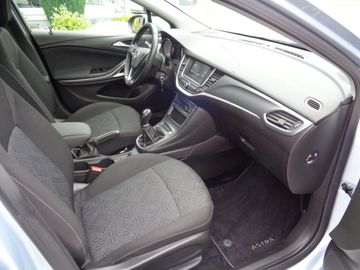 Car image 10