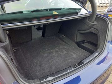 Car image 38