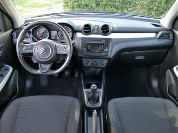 Car image 9