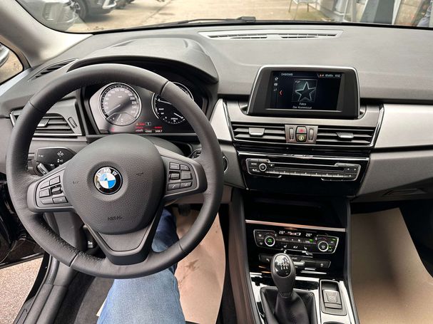 BMW 218i Advantage 103 kW image number 18