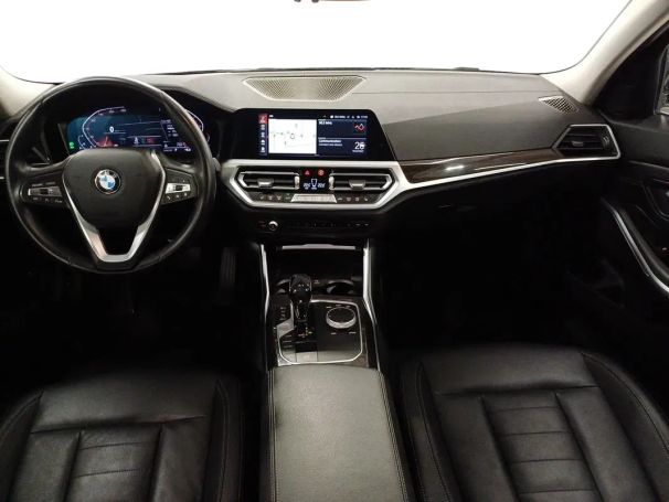 BMW 330i Touring 190 kW image number 9