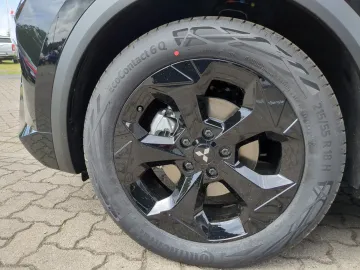 Car image 33