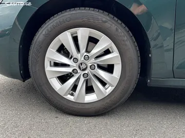 Car image 28