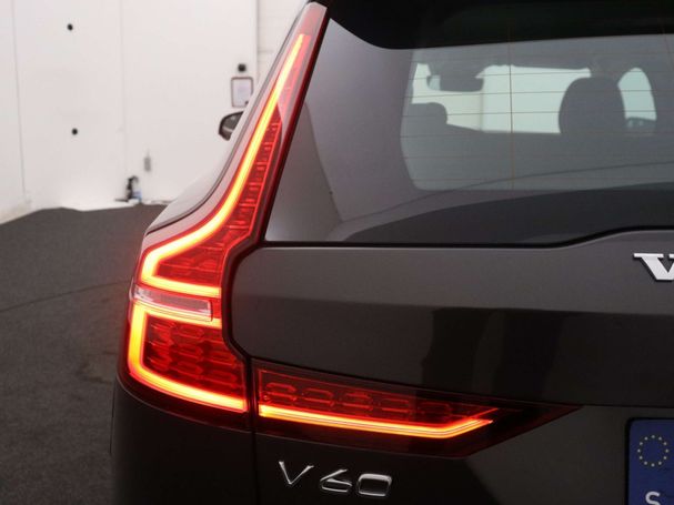 Volvo V60 T6 Essential AWD 293 kW image number 29