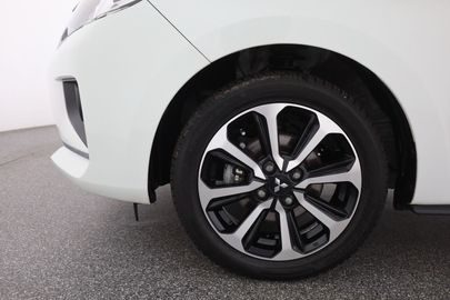 Car image 30
