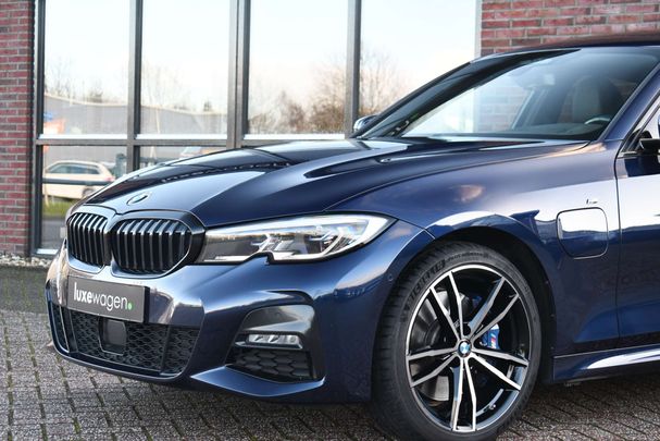 BMW 330 e M Sport 215 kW image number 21