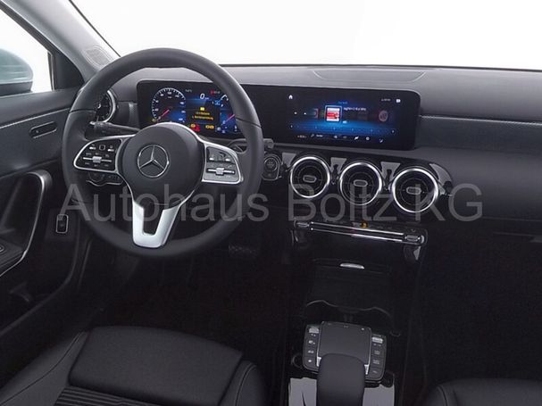 Mercedes-Benz A 180 100 kW image number 2