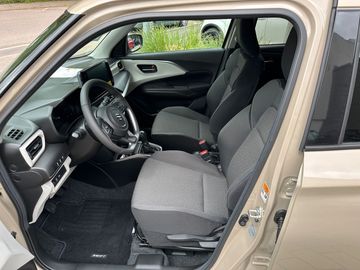 Car image 6