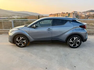 Car image 11