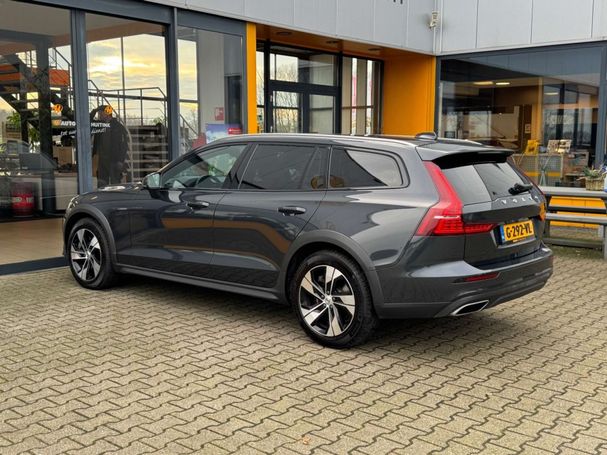 Volvo V60 Cross Country T5 AWD Pro 184 kW image number 7