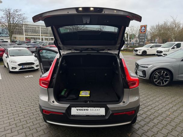 Volvo XC40 B3 Core DKG 120 kW image number 14