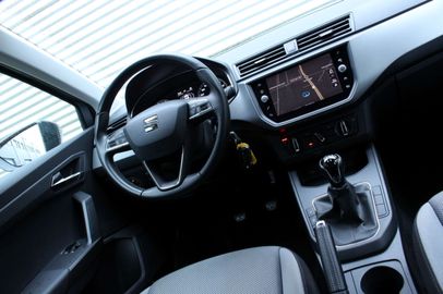 Car image 26