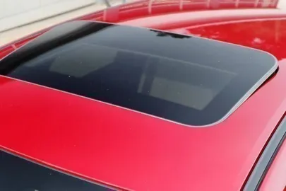 Car image 30
