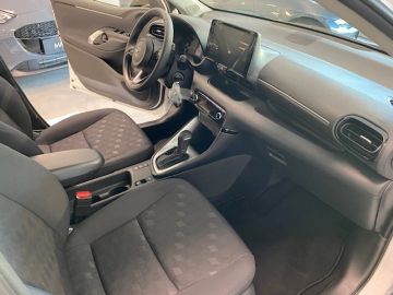 Car image 12