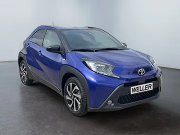 Car image 2