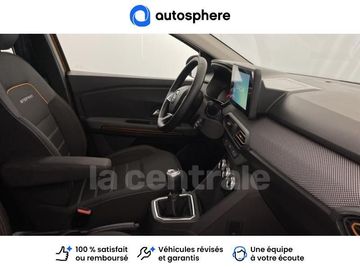 Car image 15