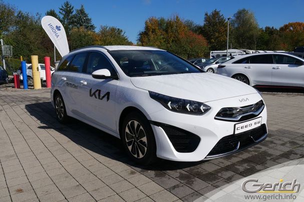 Kia Ceed 1.6 GDI Plug-in Hybrid 104 kW image number 2