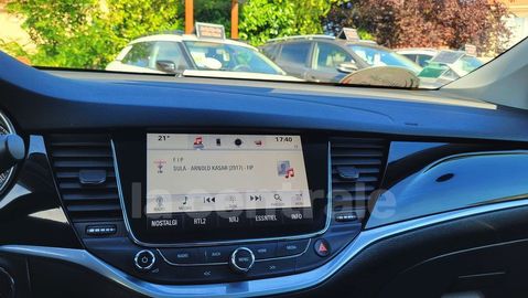 Car image 38