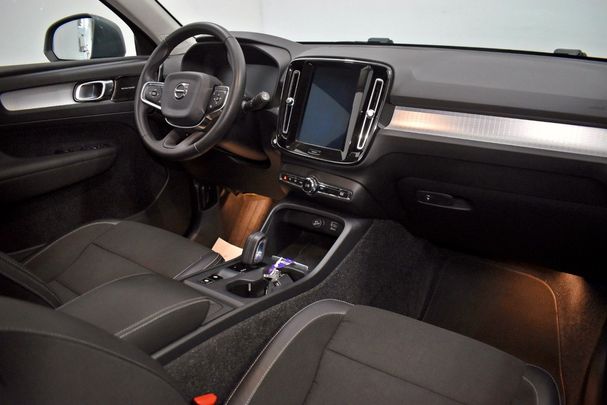 Volvo XC40 Momentum 110 kW image number 4