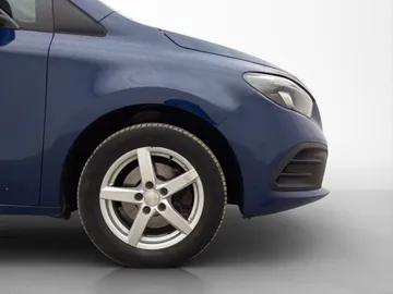 Car image 33