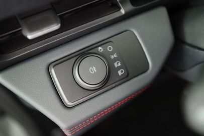 Car image 35