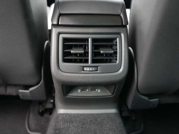 Car image 38