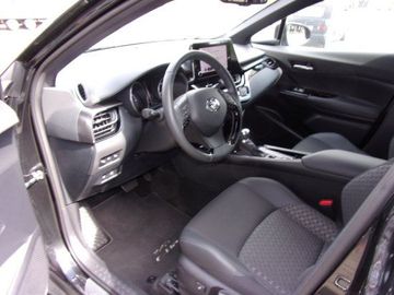 Car image 11