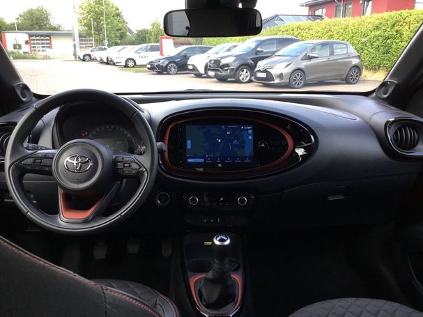 Toyota Aygo X 53 kW image number 10