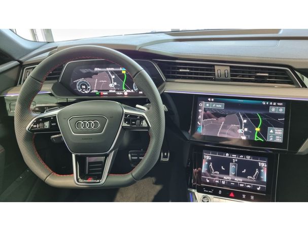 Audi Q8 50 quattro e-tron S-line 250 kW image number 13