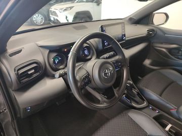 Car image 14